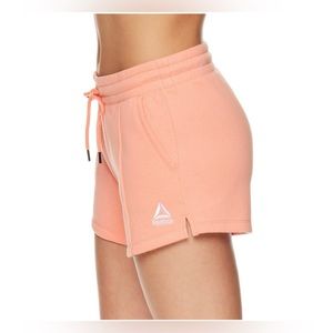 Reebok Women's Warmup Short. 💕